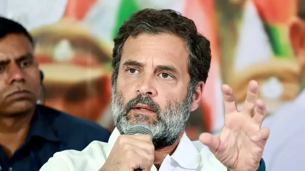 राहुल गांधी को मानहानि केस में बड़ी राहत, लेकिन काफिले में हुए हादसे ने बढ़ाया सस्पेंस! SIT जांच में खुलेंगे कौन से बड़े राज?