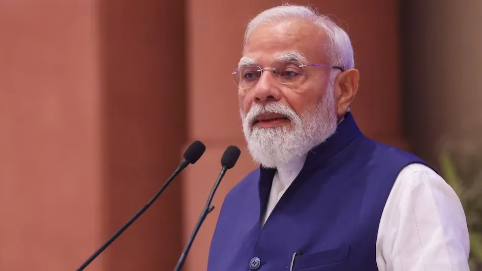 पीएम मोदी की बड़ी चेतावनी! बिना हथियार कैसे लड़ी जा रही जंग? साइबर आतंकवाद के निशाने पर बैंकिंग सिस्टम, कितना बड़ा है खतरा?