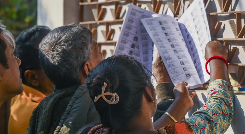 कर्नाटक में SIR से बड़ा उलटफेर! करीब 1 करोड़ नाम गायब होने का दावा, कहीं आपका वोट भी तो नहीं कटा?